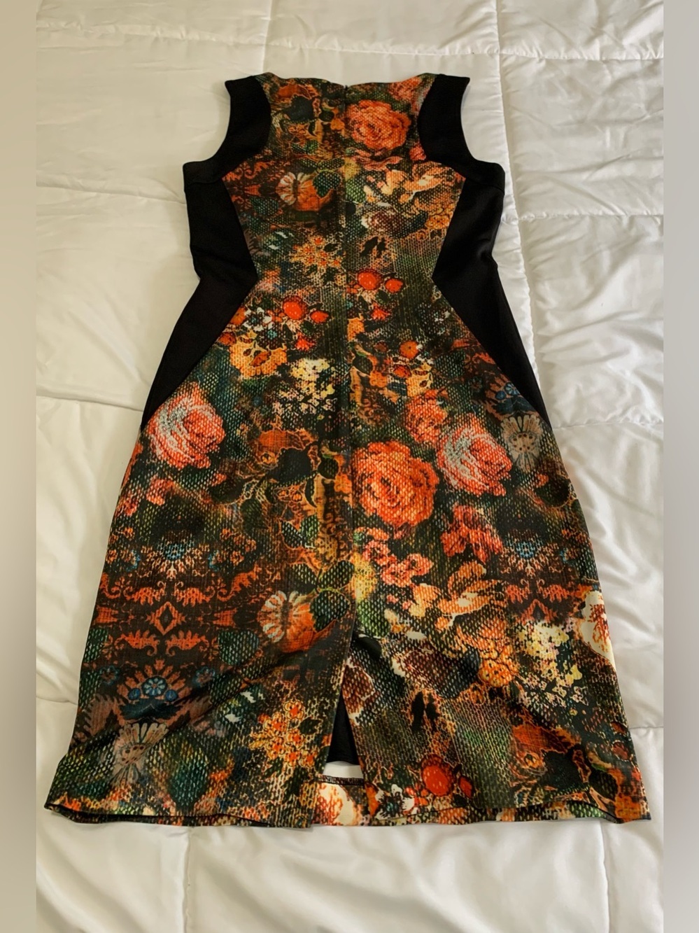 Like New MELANIE LYNE Dress Size 4 - Picture 2 of 7